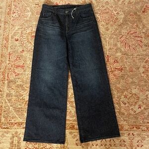 NWOT AG Saige Wide Leg Crop Jean 27